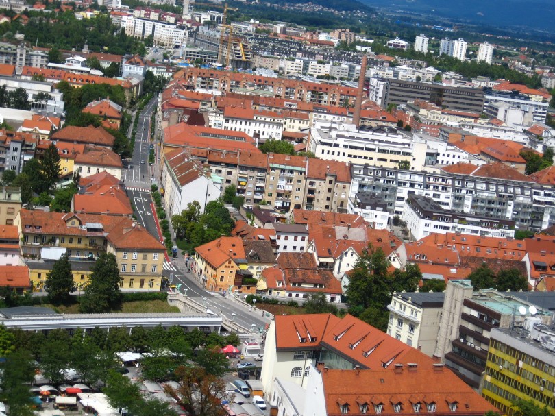 Kaj mora urediti prodajalec pri prodaji stanovanja?